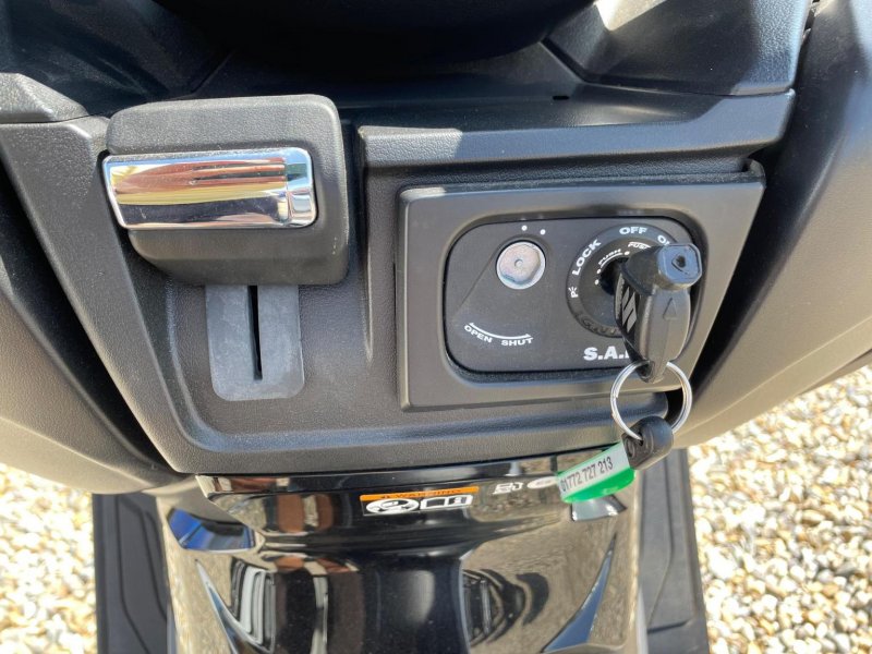 SUZUKI Burgman 400