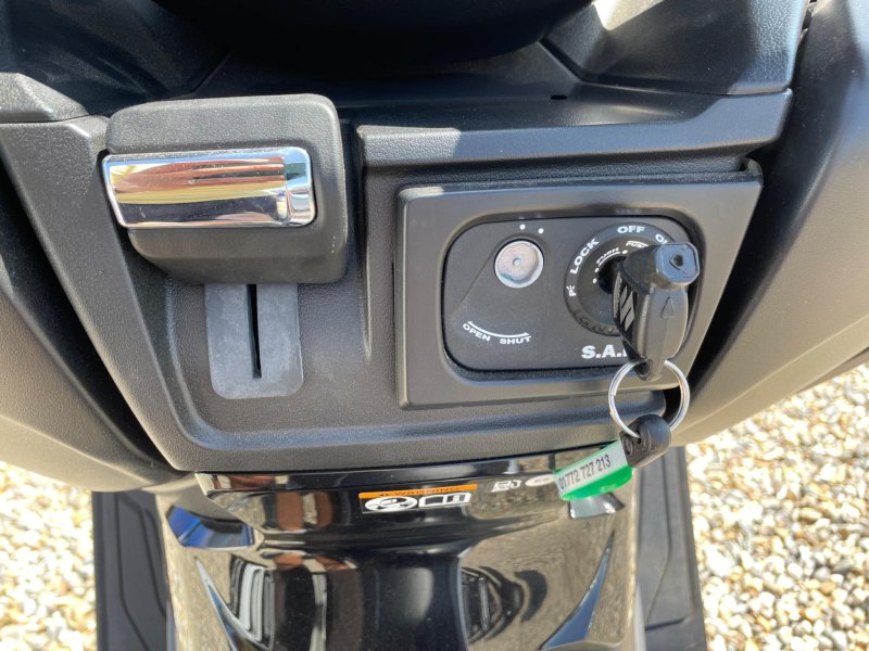 SUZUKI Burgman 400