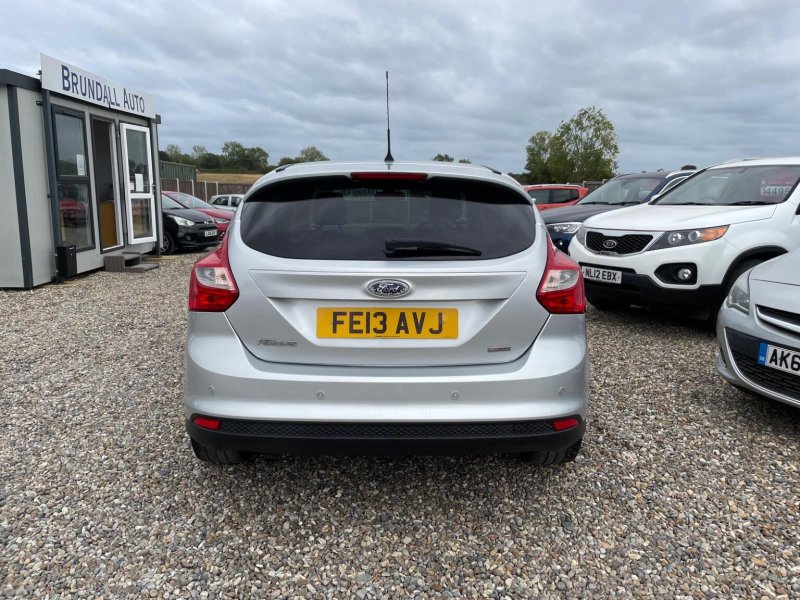 FORD FOCUS