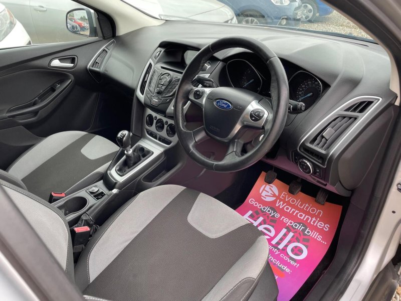 FORD FOCUS