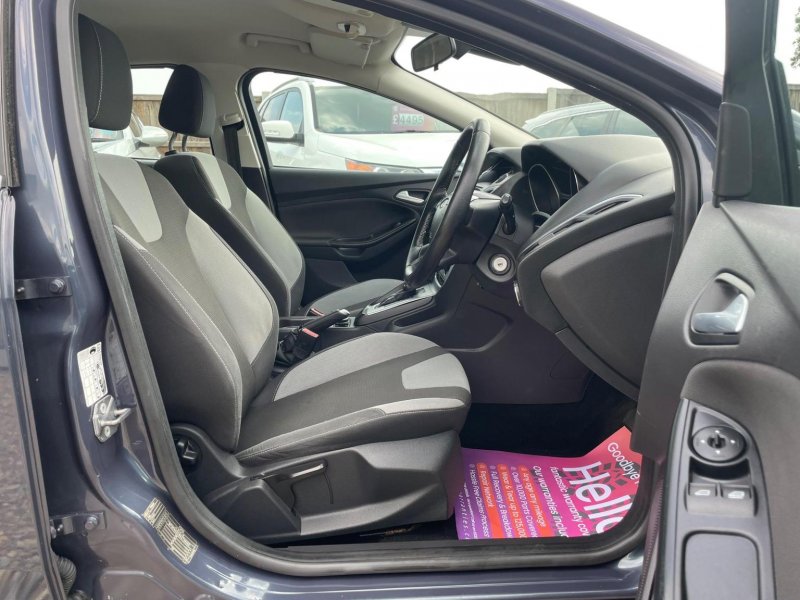 FORD FOCUS