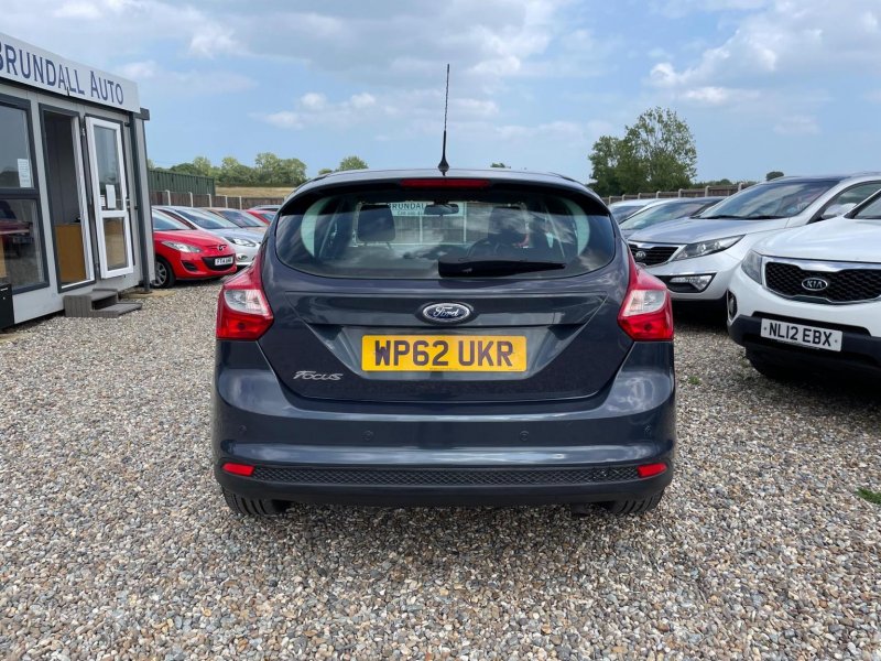 FORD FOCUS